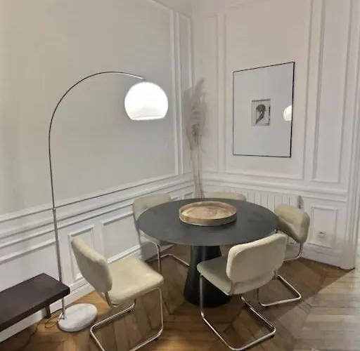 Superbe T2 Cosy à 5 Min Du Louvres * Parigi